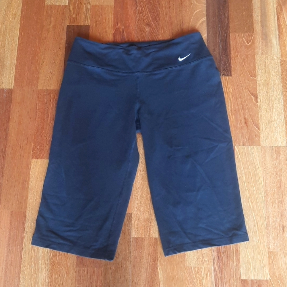 Nike capri